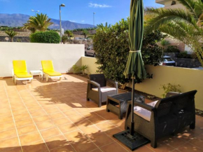 Apartamento HAKUNA MATATA con gran terraza, planta baja
